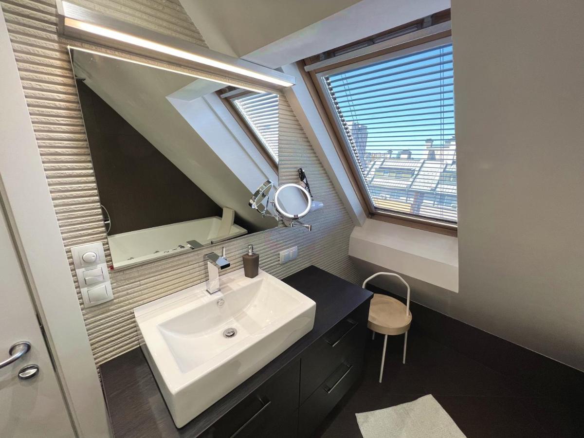 Unique Luxurious Jacuzzi Penthouse Duplex In City Center! 2 Baths! Free Parking! Sofia Eksteriør billede