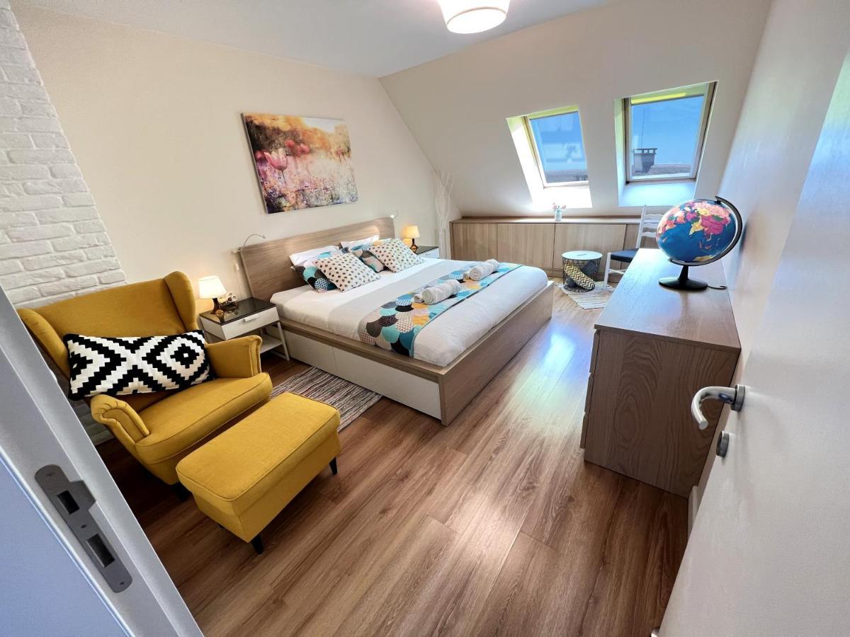 Unique Luxurious Jacuzzi Penthouse Duplex In City Center! 2 Baths! Free Parking! Sofia Eksteriør billede