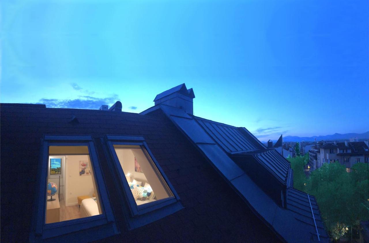 Unique Luxurious Jacuzzi Penthouse Duplex In City Center! 2 Baths! Free Parking! Sofia Eksteriør billede